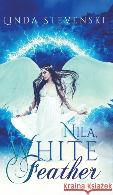 Nila, White Feather Linda Stevenski 9781643784717 Austin Macauley Publishers LLC
